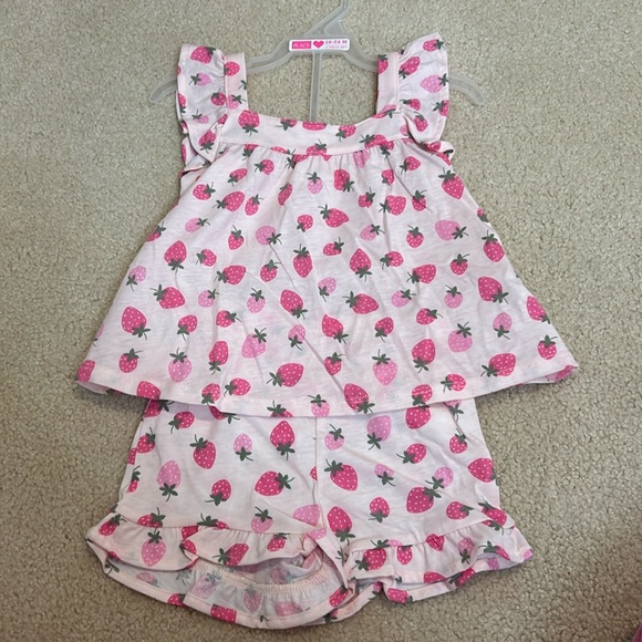 The Children's Place Other - Girls 18-24 month two piece pajama strawberry matching set shorts new nwt